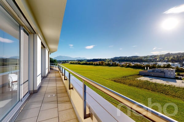 Traumhafte Attikawohnung mit Bergsicht und 58 m² Terrasse 2
