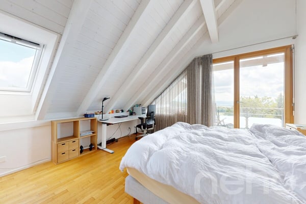 Erstklassiges 7.5-Zimmer-Einfamilienhaus mit unverbaubarer Aussicht 9