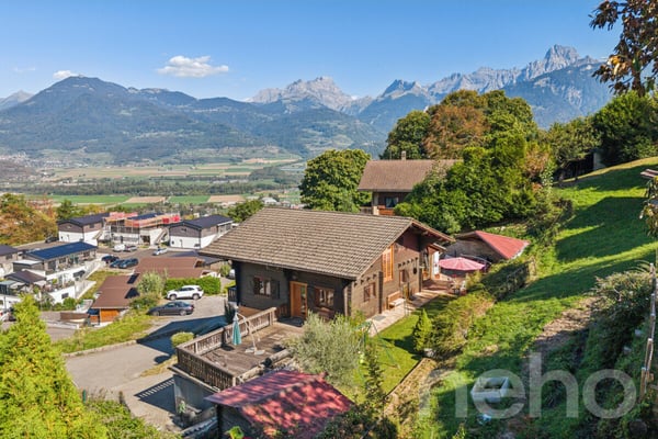 Chalet 8.5 + studio et vue dégagé dans un quartier calme bien situé 11