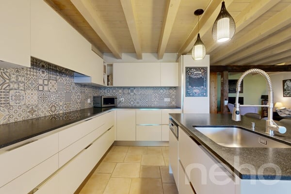 Maison familiale rénovée avec vaste atelier 4