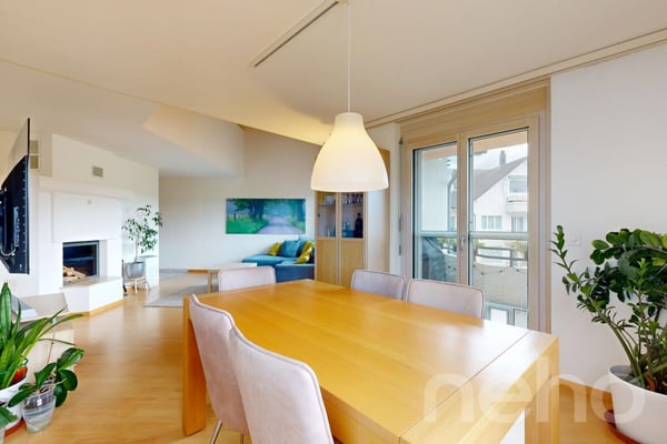 Schöne 6,5-Zimmer-Maisonette-Dachwohnung mit Terrassen und Aussicht 2