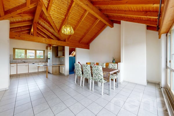 4-Zimmer-Duplexwohnung mit Terrasse und Cheminée 4