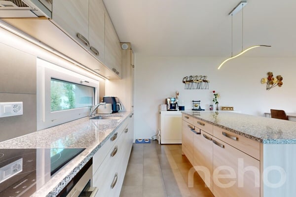 Appartement de 3.5 pièces avec vue dégagée à Gollion