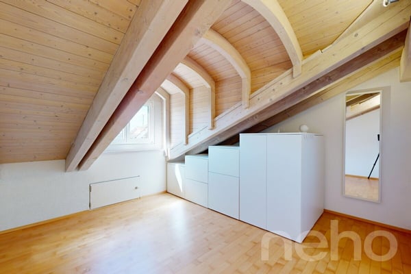 Aussergewöhnliches 3.5-Zimmer-Reihenhaus an Toplage 12
