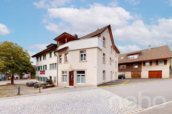 Charaktervolles Doppel-Einfamilienhaus inklusive Gewerberaum 12