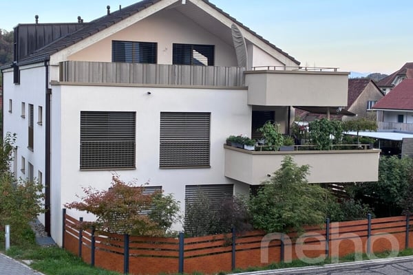 Exkl. 5.5-Attikawohnung 171 m2, Terrasse 50 m2 und Sauna von Klafs 1