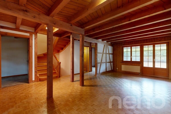 Reihenmittelhaus mit Garten und enormem Potenzial in Oetwil am See 1