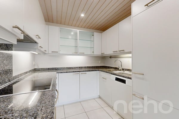 Grosszügige 5.5-Zimmer-Wohnung mit Balkon und viel Potenzial 4