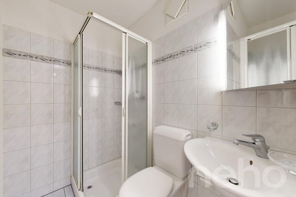Grosszügige 5.5-Zimmer-Wohnung mit Balkon und viel Potenzial 9