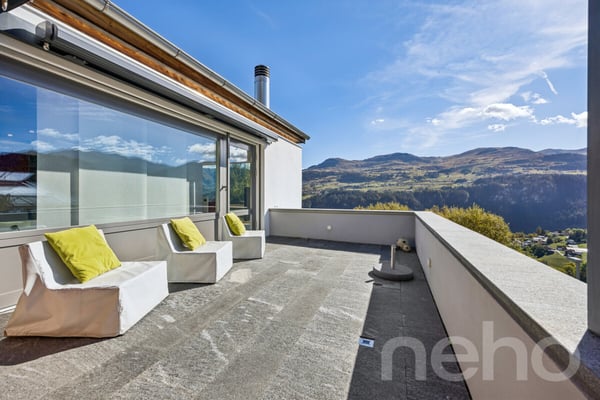 Zweitwohnsitz mit Panoramasicht: Architektenhaus in Andiast 4