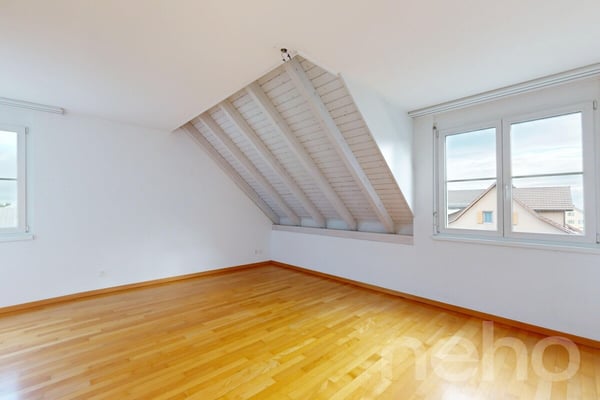 Luftig, hell und grosszügig: Maisonette-Wohnung in Freidorf 8
