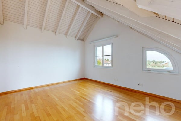 Luftig, hell und grosszügig: Maisonette-Wohnung in Freidorf 9