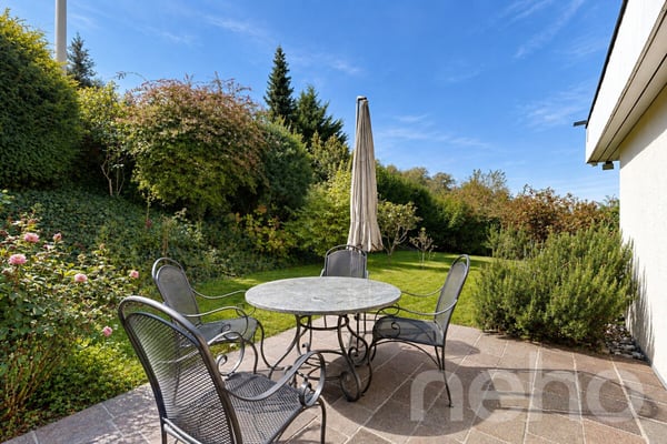 Geräumiges EFH an begehrter Lage mit Gartenidylle (im Baurecht) 4