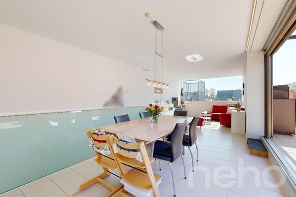 Gepflegte 5.5-Zimmer-Wohnung auf zwei Ebenen mit grosser Südterrasse 2