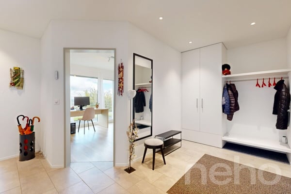 Exklusives, neuwertiges 6.5-Zimmer-Einfamilienhaus mit Weitsicht 2