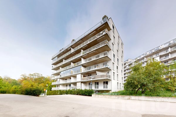 Elégant 3.5 pièces avec grand balcon et crèche dans l'immeuble 11