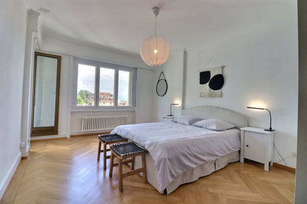 Appartement meublé 2.5 pièces avec balcon et vue imprenable 10