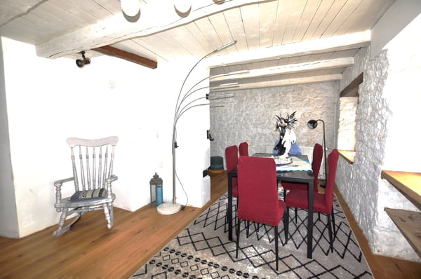 Propriété villageoise avec cachet située à Beurnevésin 6