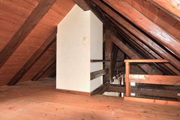 Très bel appartement en PPE, avec cachet, de 3 pièces à Montignez 12