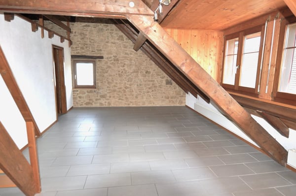 Très bel appartement en PPE, avec cachet, de 3 pièces à Montignez 6