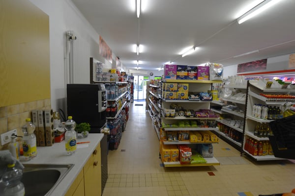 Propriété mixte à rénover située à Bure 2