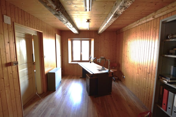 Propriété mixte à rénover située à Bure 9