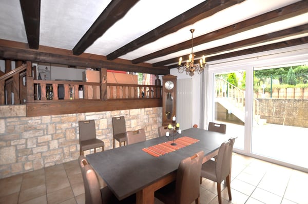 Jolie propriété, composée de deux logements, située à Courtemaîche 9