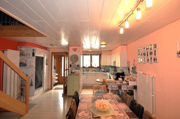 Jolie propriété, composée de deux logements, située à Courtemaîche 23