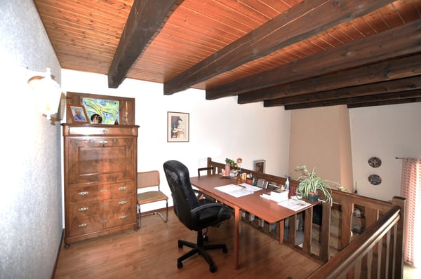 Jolie propriété, composée de deux logements, située à Courtemaîche 13