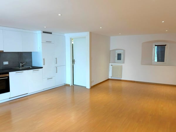 Joli studio avec cachet situé à Porrentruy 2