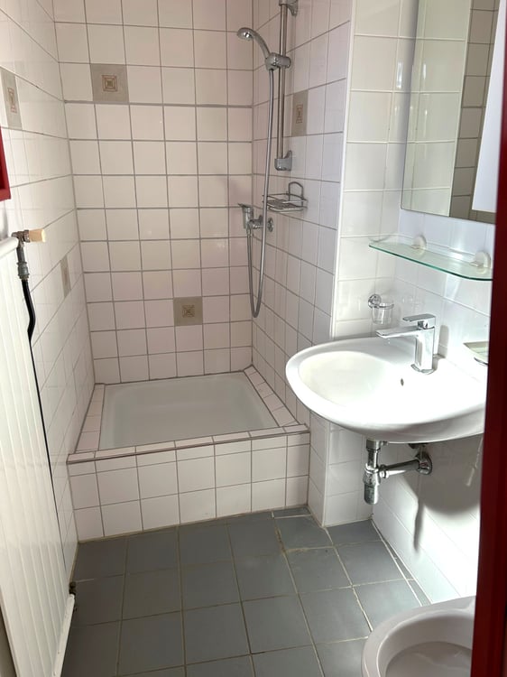 Propriété de plusieurs appartements ainsi qu’un atelier d’artisan à Porrentruy 9