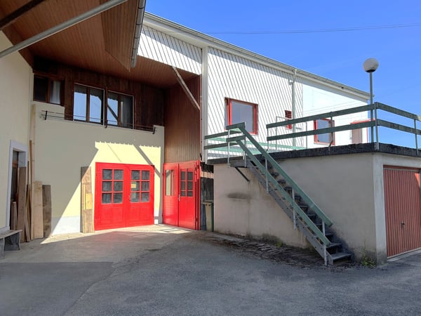 Propriété de plusieurs appartements ainsi qu’un atelier d’artisan à Porrentruy 11