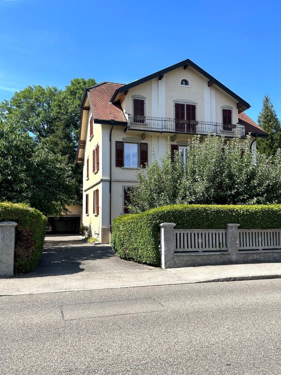 Très bel appartement de 4 pièces situé à Delémont 1
