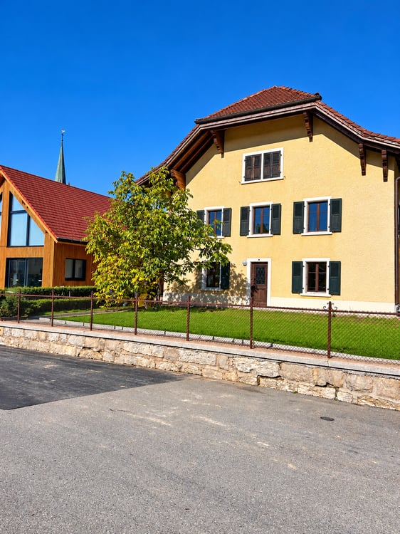 Bâtisse villageoise mixte située à Courgenay 10