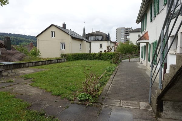 RESERVEE Tramelan - Maison de 12 1/2 pièces avec garage 4