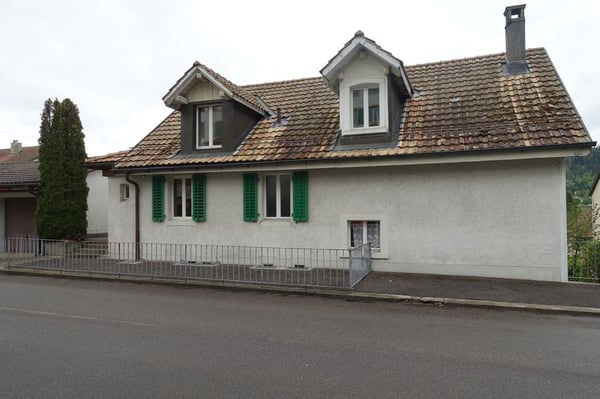 RESERVEE Tramelan - Maison de 12 1/2 pièces avec garage 3