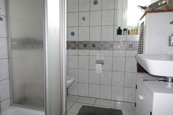 Les Bois - Maison individuelle de 2 appartements indépendants et garage double 12
