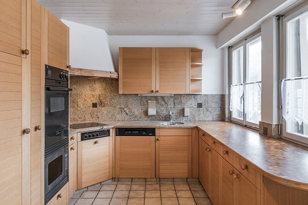 Malleray - Très grand appartement en attique de 7.5 pièces