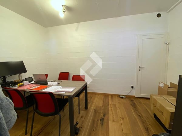 Halle industrielle/garage déjà louée 6