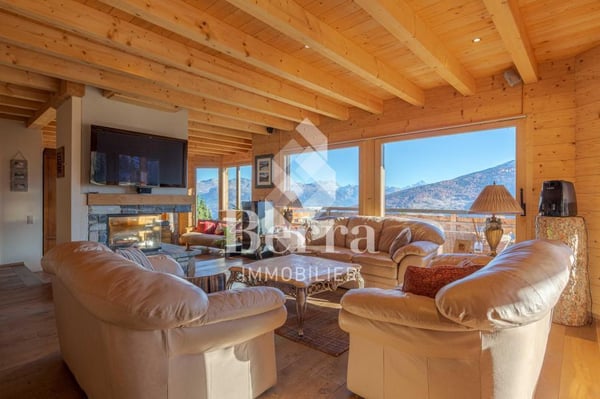 Magnifique chalet de haut standing avec vue panoramique sur les Alpes 10