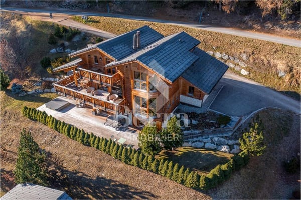 Magnifique chalet de haut standing avec vue panoramique sur les Alpes 2