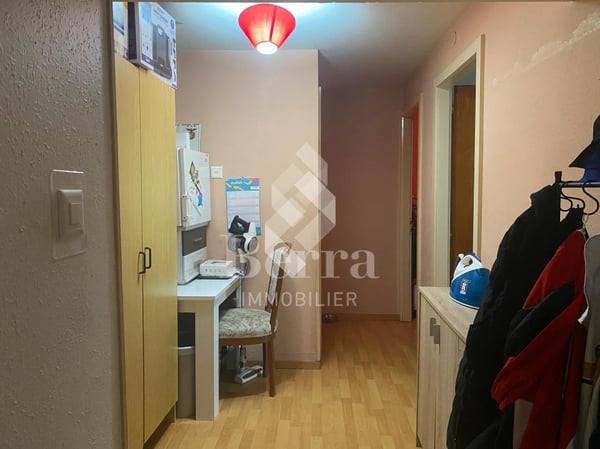 Immeuble mixte avec café-bar et appartements - au coeur du vieux village de Saxon 9