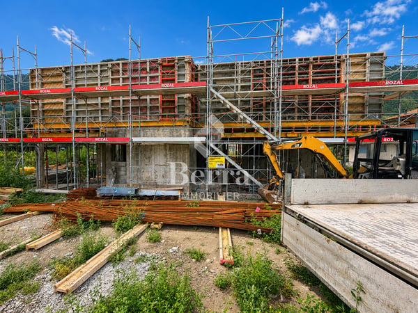 Villas jumelées de 5.5 pcs à Chalais