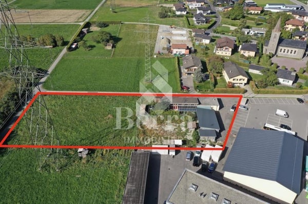 Propriété équestre avec villa individuelle dans la plaine du Rhône. 1