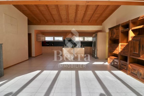 Propriété équestre avec villa individuelle dans la plaine du Rhône. 3