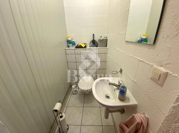 Halle industrielle/garage déjà louée 8