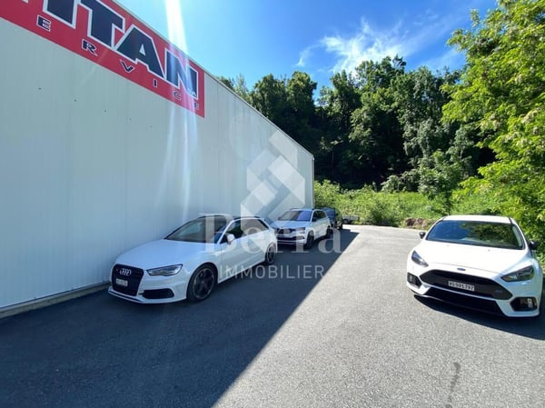 Halle industrielle/garage déjà louée 10