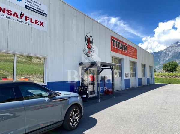 Halle industrielle/garage déjà louée 1