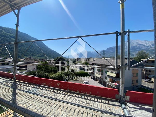 Magnifique attique orienté Ouest - Vue panoramique dégagée ! 3