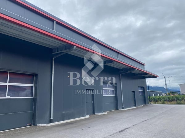 À louer - Halles industrielles modulables à Ardon (VS) 1